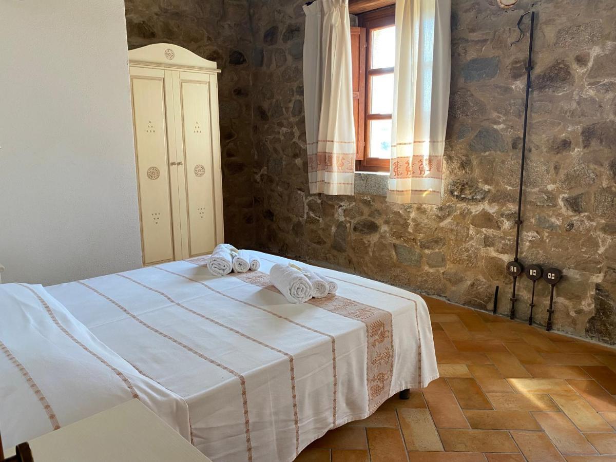 Hotel Bed And Bike Antico Mulino Aglientu Exterior foto